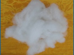 我公司拥有多条先进的进口设备生产线可以为广大客户免费填充枕芯，枕芯的规格和重量可以根据客户的要求订做。