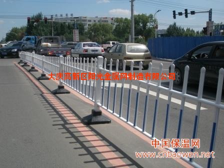 长期供应钢制护栏