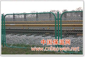 安荣丝网制品供应铁路护栏网，公路护栏网，金属丝网，铁丝网