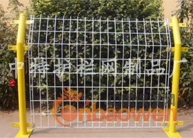 供应公路护栏网定做，双边公路护栏网，中特护栏网厂