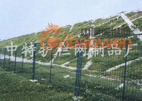 供应安平县铁路护拦网厂，铁路防护栏报价，铁路放爬网价格