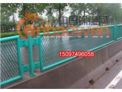 2000米双边丝护栏网低价销售 1.8高PVc围栏网包安装图3