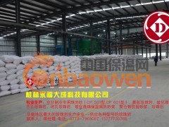 随着低温技术的高速发展，空分设备、真空贮罐、低温液体运输车以及液化天然器(LNG)独特的生产、储存、运输方式包括：LNG工厂；LNG接收终端；LNG槽车；LNG槽船；LNG气化站等均需大量的膨胀珍珠岩及憎水膨胀珍珠岩。低温设备专用膨胀珍珠岩,低温设备专用憎水膨胀珍珠岩由于具有独特的抗水性能，因此更适用于低温设备以及液化天然气(LNG-162℃)槽船、槽车等绝热。其中珍珠岩细料供空分、槽车、制氧机等深冷设备。