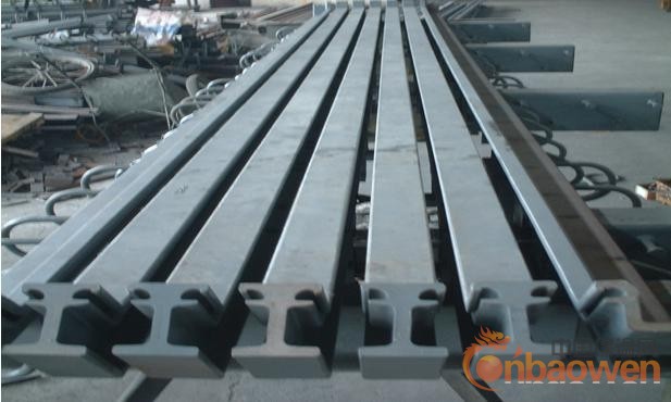 西安D240伸缩缝 桥梁不习惯没有军桥伸缩缝