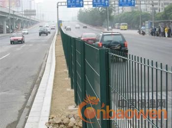 公路护栏网