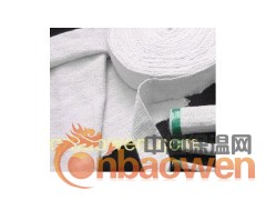 陶瓷纤维布：郑州祺瑞陶瓷纤维布特性：1.在900℃下长期使用,在1700℃高温下工作15秒仍保持产品完好状态;2.耐高温,隔热,密封材料;3.低导热率;4.优良绝热性能；5.优良的抗酸,油,水汽的腐蚀能力；欢迎新老客户来电来函咨询-13393709097