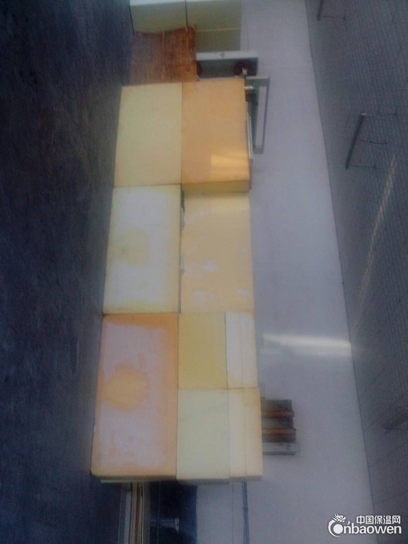 聚氨酯外墙保温板