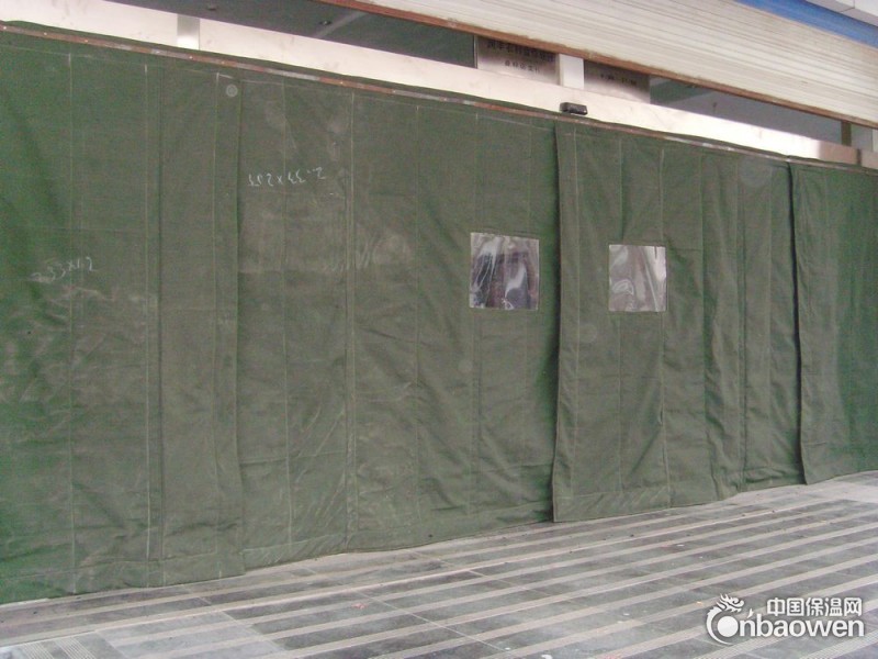 上地安装棉门帘