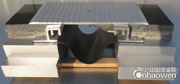 合肥美硕供应铝合金变形缝，伸缩缝，踢脚线，防滑条，防尘地毯