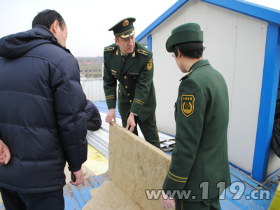 唐山消防拆除数千平方米违章搭建彩钢板用房