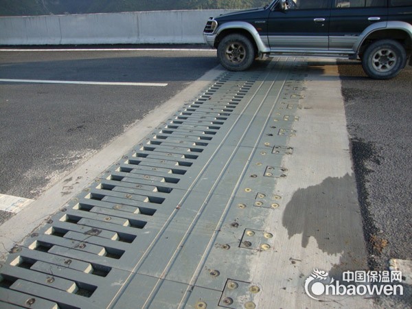 SF梳齿板式伸缩缝生产厂家|镀锌薄钢板伸缩缝价格