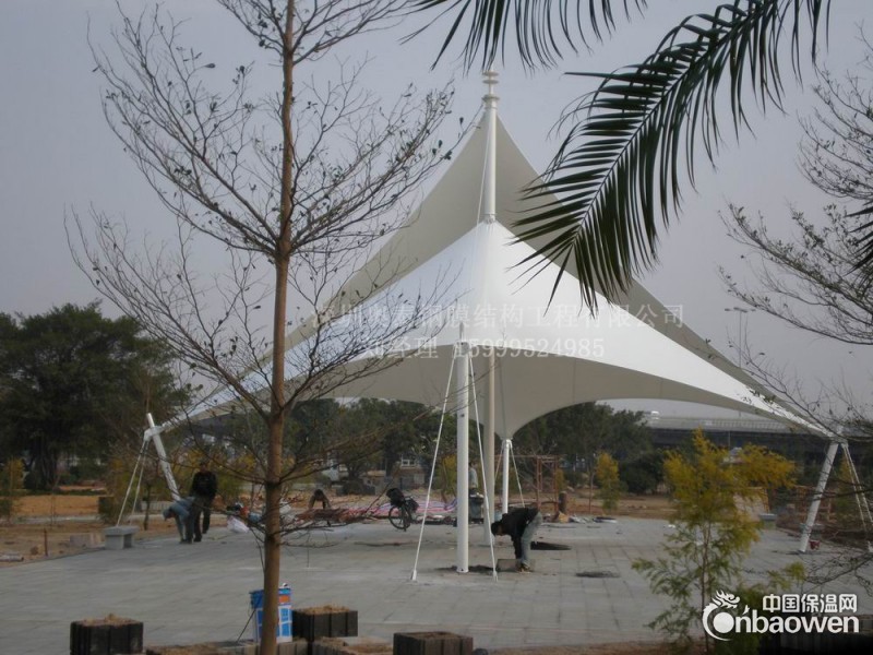 大型张拉膜公司承接广东珠海斗门华发水郡休闲广场膜结构