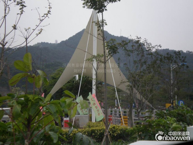 深圳张拉膜承接广东汕头梦之谷入口膜结构