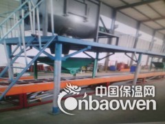 山东鸿翔专业生产FS永久性免拆复合保温外模板设备图2