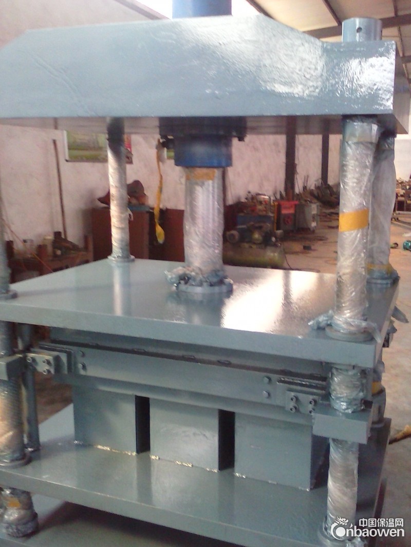 山东鸿翔FS永久免拆保温外墙设备是现在社会发展的必然