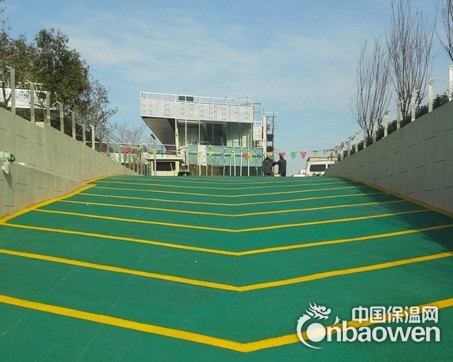 青岛无震动止滑车道，无震动防滑车道，防滑坡道地坪