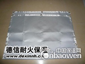 防火毯，灭火毯，焊接防护毯就选{德信耐火}厂家直销质量有保障