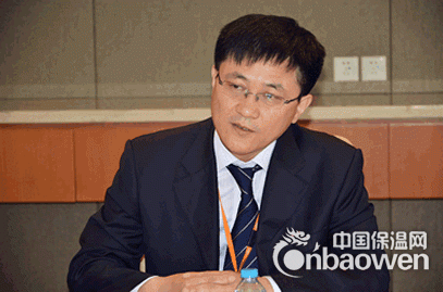 江苏卧牛山公司董事长兼总经理刘志荣先生发表演讲