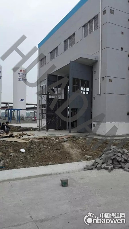 高铁站钢木大门 高铁维修车间钢木大门 耐腐蚀钢木大门价格