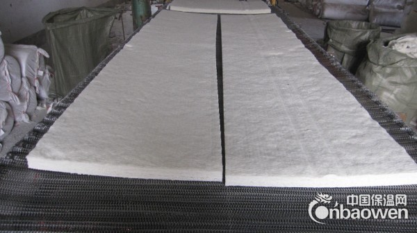 厂家生产销售高铝型硅酸铝陶瓷纤维毯