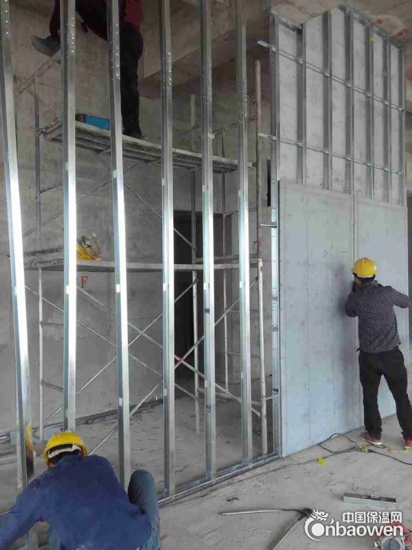 现浇泡沫混凝土轻钢龙骨复合墙体