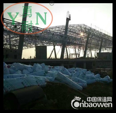 大量供应防火阻燃保温橡塑保温隔热材料 多种规格欢迎订购