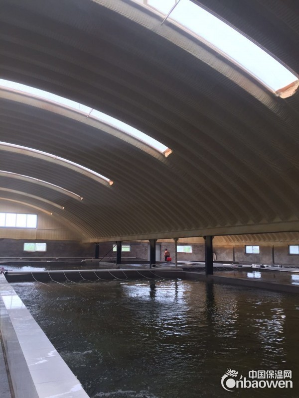 顶棚喷涂聚氨酯保温工程