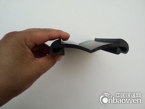 桥梁伸缩缝胶条安装技巧