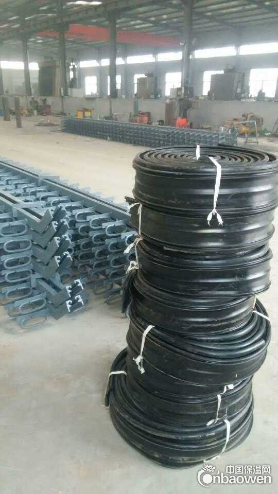 160型桥梁伸缩缝止水胶条接头方法