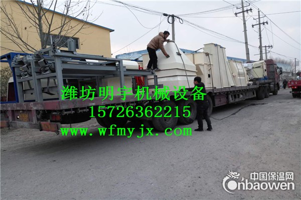 保温建筑模板生产设备外墙免拆一体外模板设备