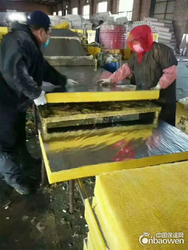 耐高温离心玻璃棉板  双面贴铝箔防火玻璃棉板