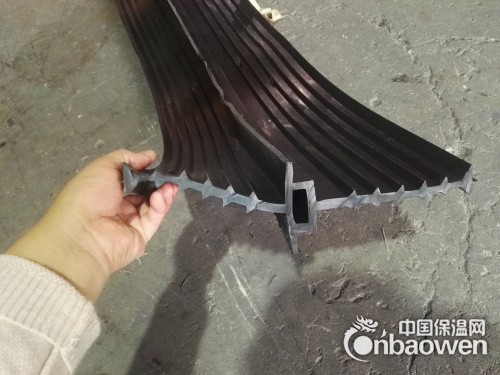 Z9-30型橡胶止水带安装使用