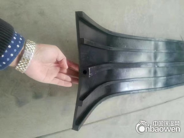 简阳市300x8外贴式橡胶止水带