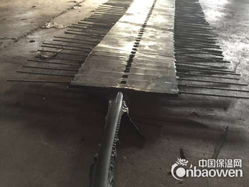 植入式桥梁伸缩缝连续装置安装