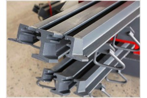 D160型桥梁伸缩缝施工步骤解析图3