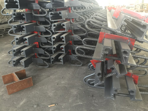 新乡市CD-60型桥梁伸缩缝