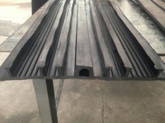 背贴式橡胶止水带加工图2