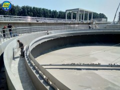 【陕西】煤化工污水处理厂鲁蒙VRA-LM防腐涂料污水池防腐蚀图2