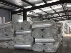 供应小气泡铝隔热毯 钢结构厂房屋顶专用新型阻燃隔热保温毯图3
