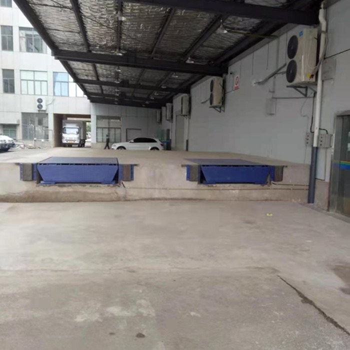 楚雄卸货平台厂家 液压装卸货平台 固定式台边式 登车桥厂家