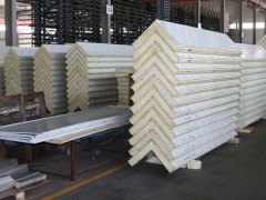 黑龙江大庆内蒙猪场牛棚冷库保温聚氨酯喷涂板材厂家图2