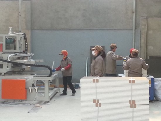 屋面防火硬泡聚氨酯保温板施工介绍