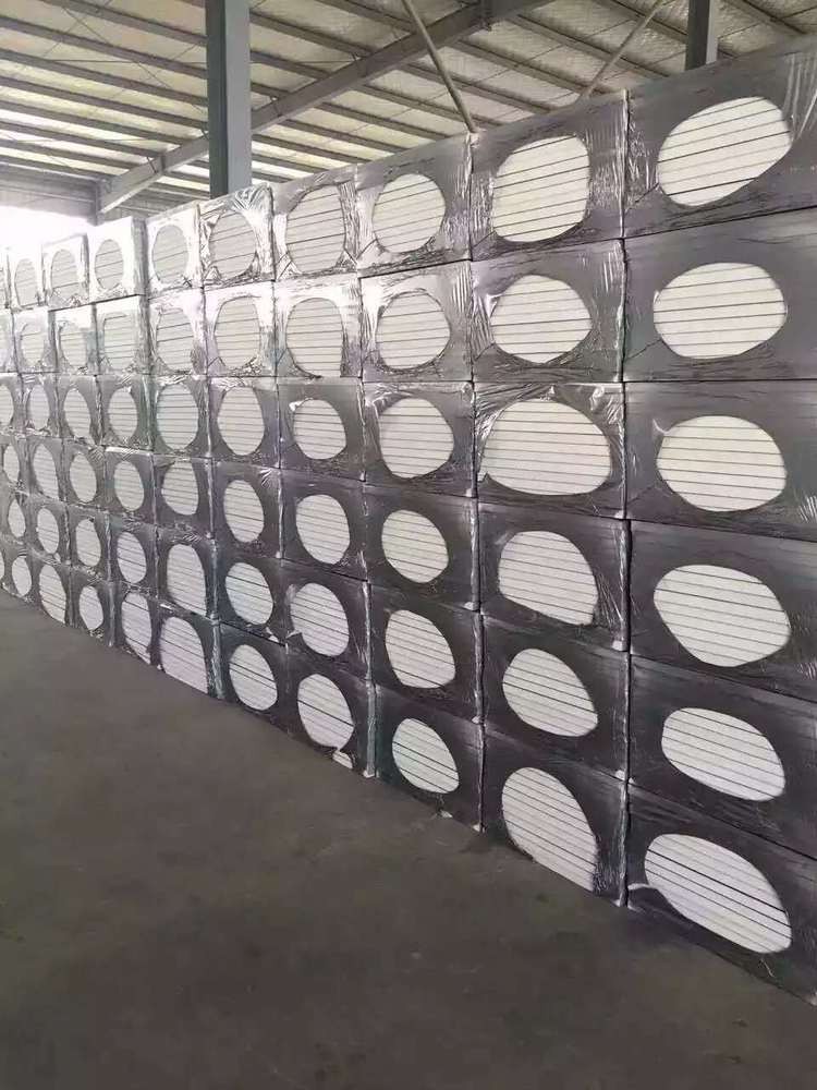 聚氨酯硬泡沫保温复合板简介