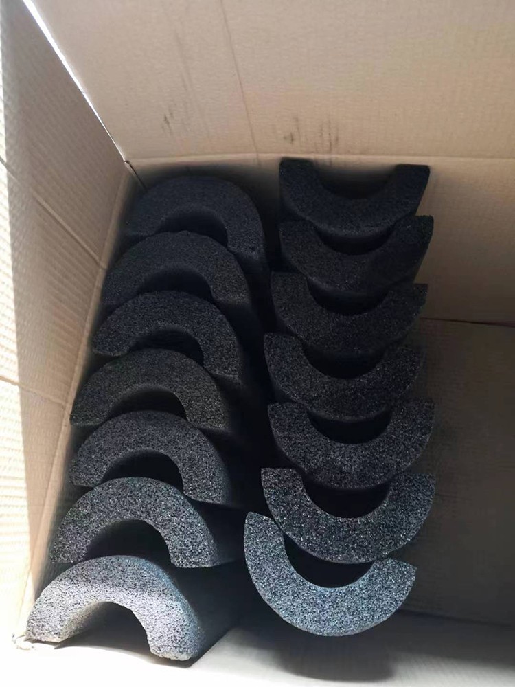 廊坊世成泡沫玻璃管壳