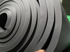 铝箔自粘屋顶保温隔热棉管道罐体橡塑保温棉价格较低生产厂家图7
