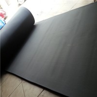 自粘橡塑隔音保温材料