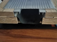 河北邢台楼地面双列嵌平型变形缝厂家图2