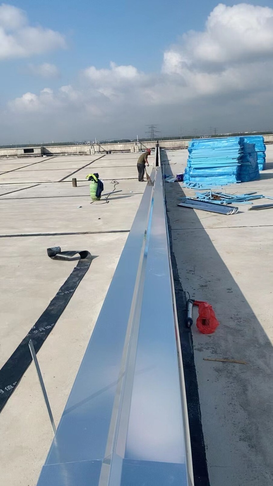 新乡屋顶变形缝装置供应商河南伸缩缝装置